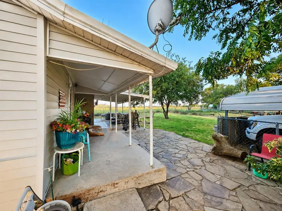 20456 E 1410 Road #109, Lone Wolf, OK 73655 - #2