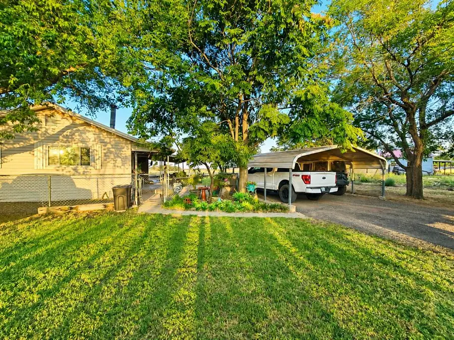 20456 E 1410 Road #109, Lone Wolf, OK 73655 - #3