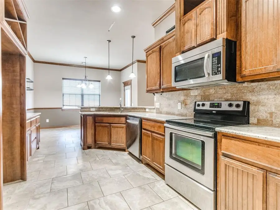 641 SW 28th Street, Moore, OK 73160 - #3