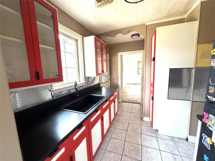 2101 NW 27th Street, Oklahoma City, OK 73107 - #3