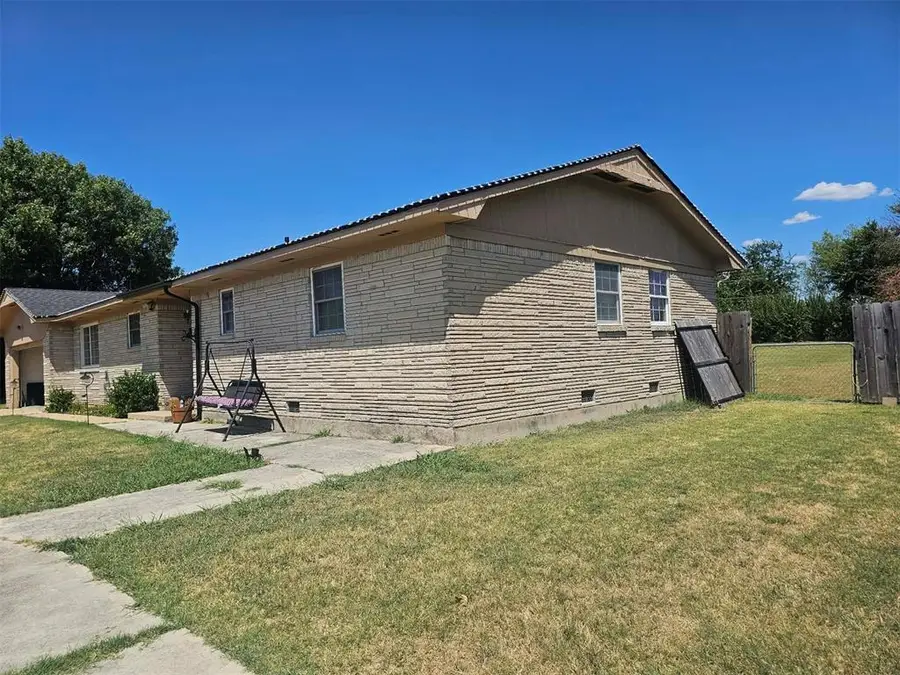 111 Hazelwood Street, Davis, OK 73030 - #3