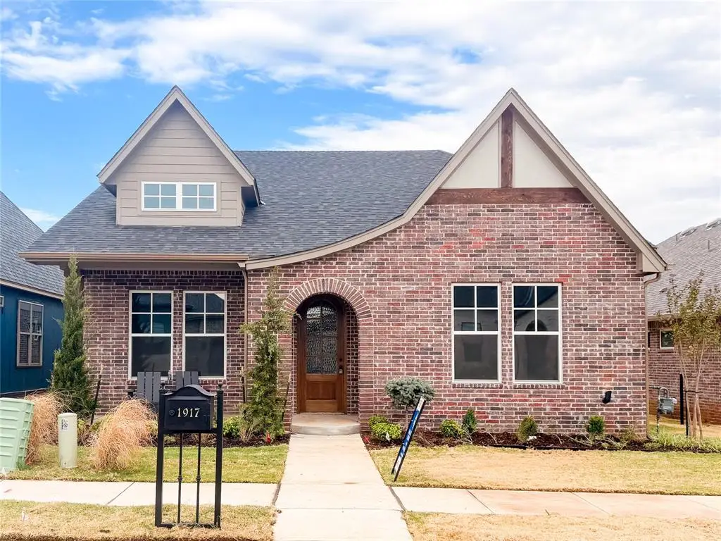 1917 Parkwood Avenue, Edmond, OK 73034 - #1