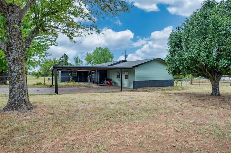 329131 E Lincoln Street, Harrah, OK 73045 - #3