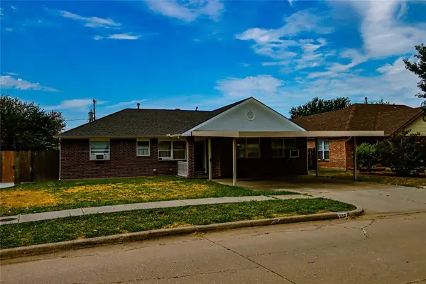916 N Windermere Drive, Oklahoma City, OK 73160