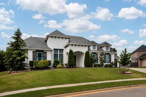 1140 Gateway Bridge Road, Edmond, OK 73034