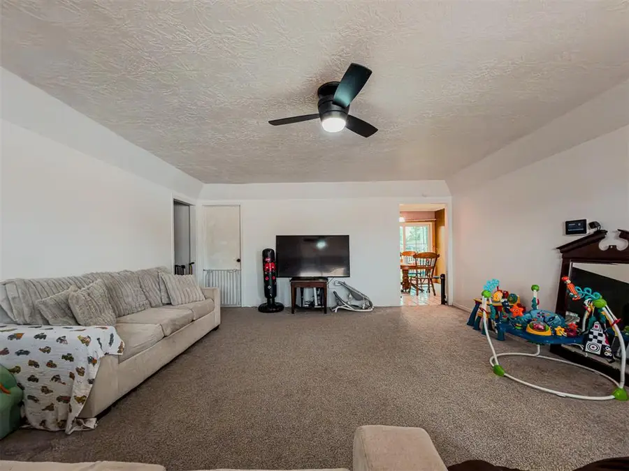 3209 Park Avenue, Chickasha, OK 73018 - #2