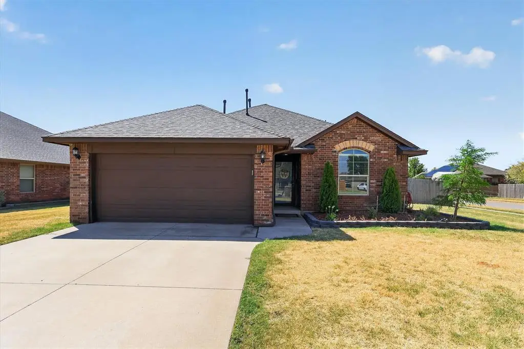 11116 SW 38th Circle, Mustang, OK 73064 - #1