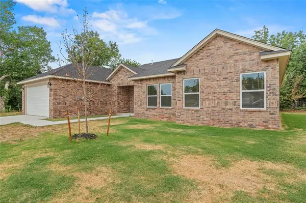 232 E Abbot Lane, Mustang, OK 73064