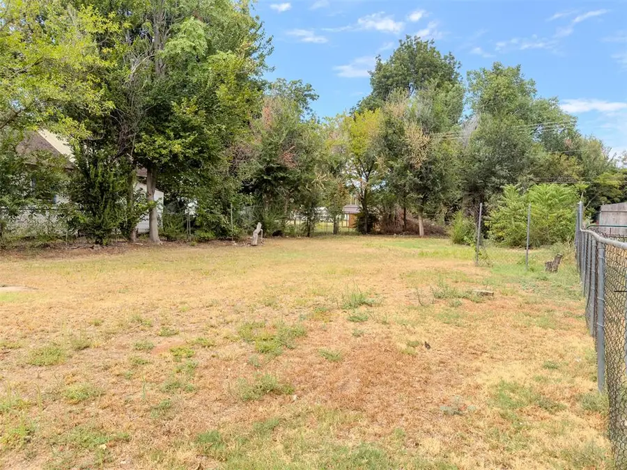 111 W Georgia Avenue, Anadarko, OK 73005 - #2