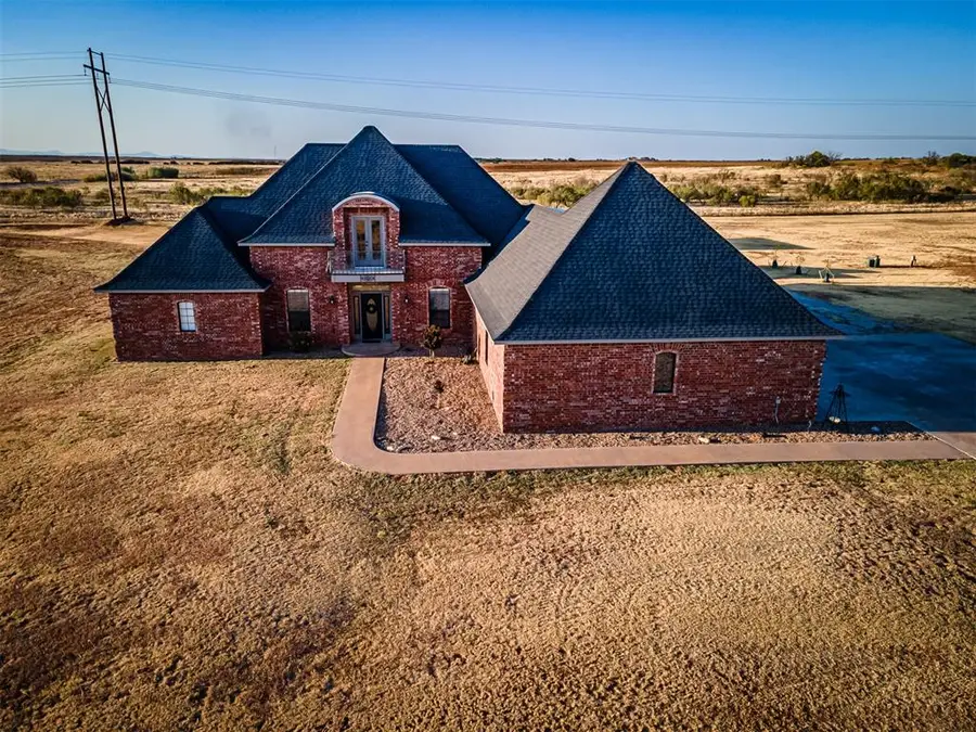 203 Soleil Drive, Walters, OK 73527 - #3