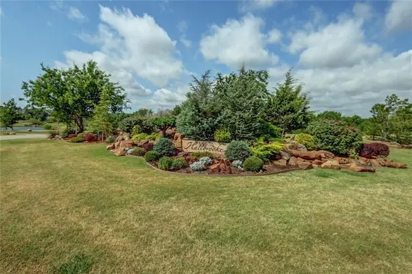 1943 Burning Tree, Norman, OK 73071