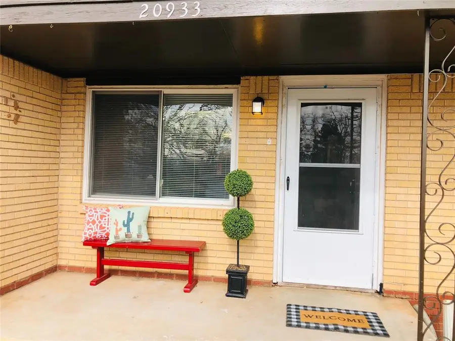 20933 Gold Street, Harrah, OK 73045 - #2