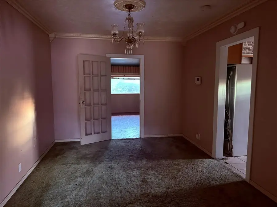 206 W 1st Street, Watonga, OK 73772 - #3