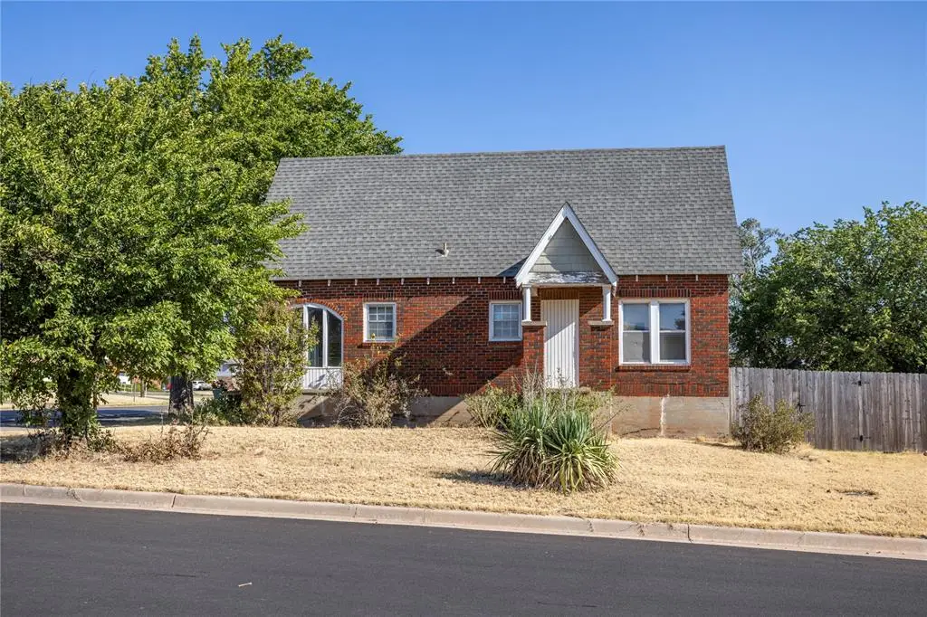 400 N State Street, Weatherford, OK 73096 - #1