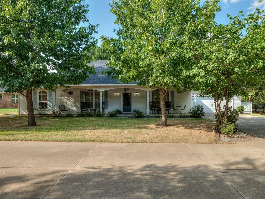 215 E Haven Lane, Mustang, OK 73064 - #2