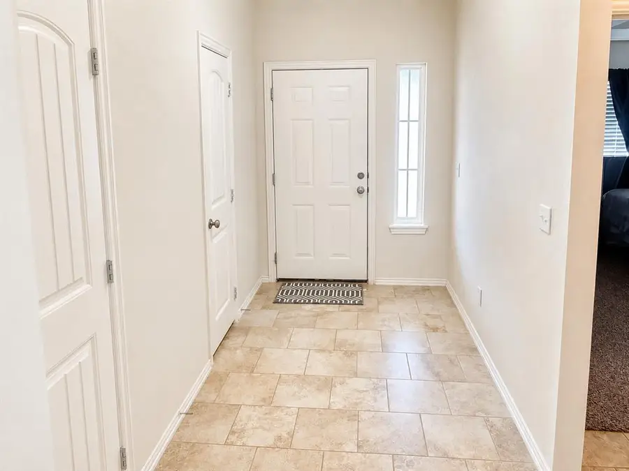 1801 Del Rio, Clinton, OK 73601 - #3
