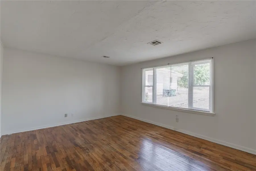 3004 Pioneer Avenue, Oklahoma City, OK 73107 - #3