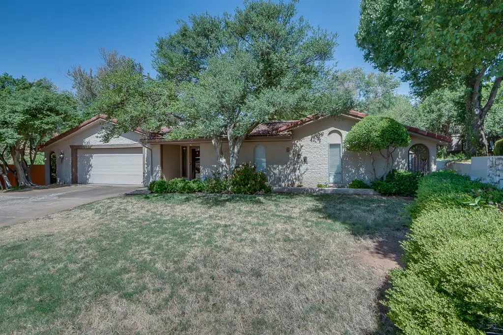 6109 Shaftsbury Road, Oklahoma City, OK 73132 - #1