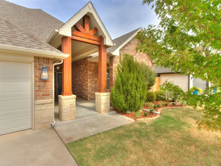 2424 Crystal Creek Drive, Yukon, OK 73099 - #3
