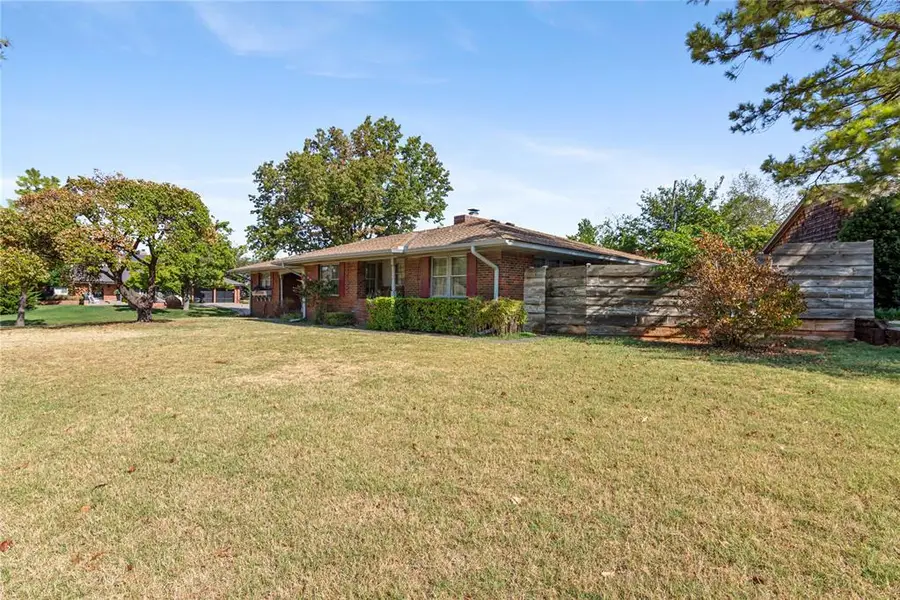 1609 Glenbrook Terrace, Nichols Hills, OK 73116 - #2