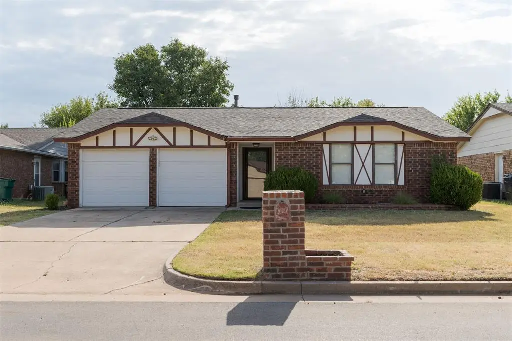 11612 Matthews Avenue, Oklahoma City, OK 73162 - #1