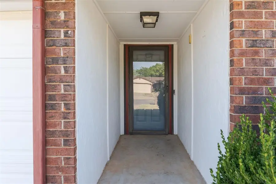 11612 Matthews Avenue, Oklahoma City, OK 73162 - #3
