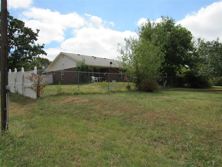 602 S 4th Street, Tecumseh, OK 74873 - #3