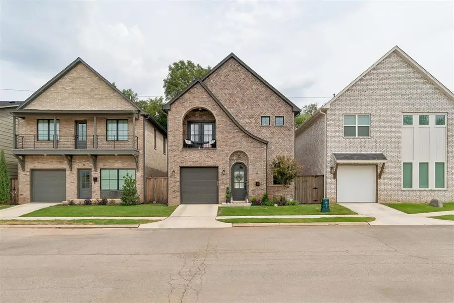 12 N Walnut Street, Edmond, OK 73003 - #2