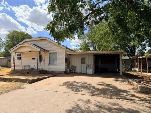 207 S Washington Avenue, Elk City, OK 73644 - #2
