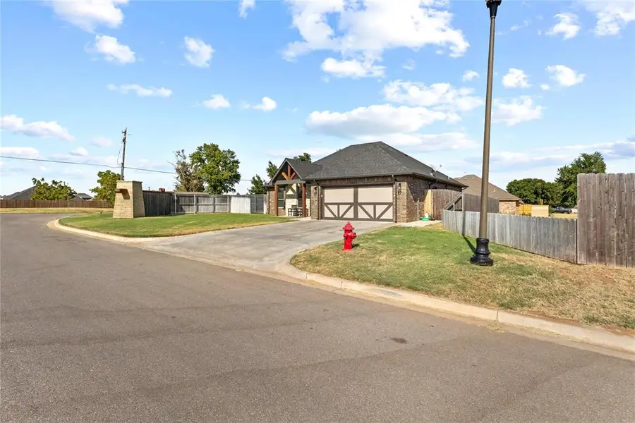 2812 Landrun, Weatherford, OK 73096 - #3
