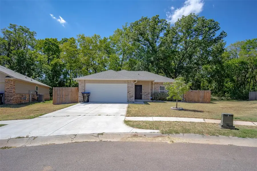 822 Highgarden Circle, Noble, OK 73068 - #2