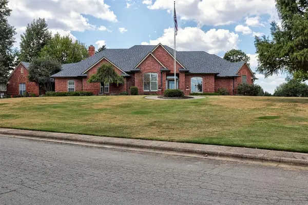 1079 Chaparral Drive, Choctaw, OK 73020