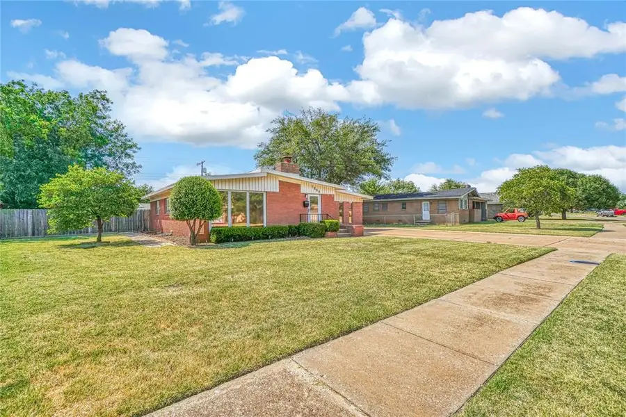 1909 N Flamingo Lane, Altus, OK 73521 - #3