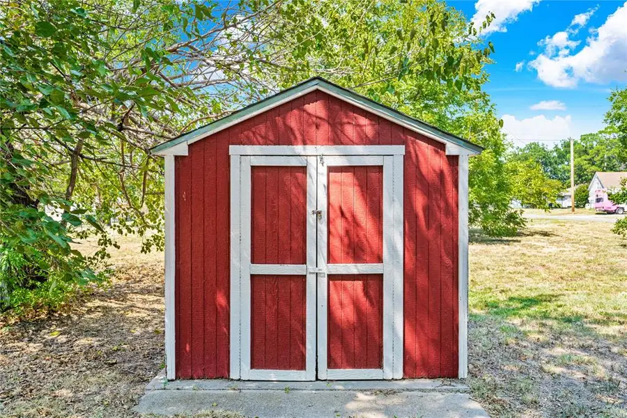 801 N 6th Street, Marlow, OK 73055 - #3
