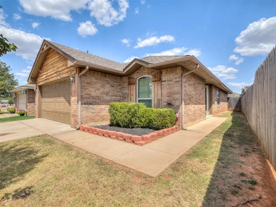5810 Clearwater Drive, Oklahoma City, OK 73179 - #2