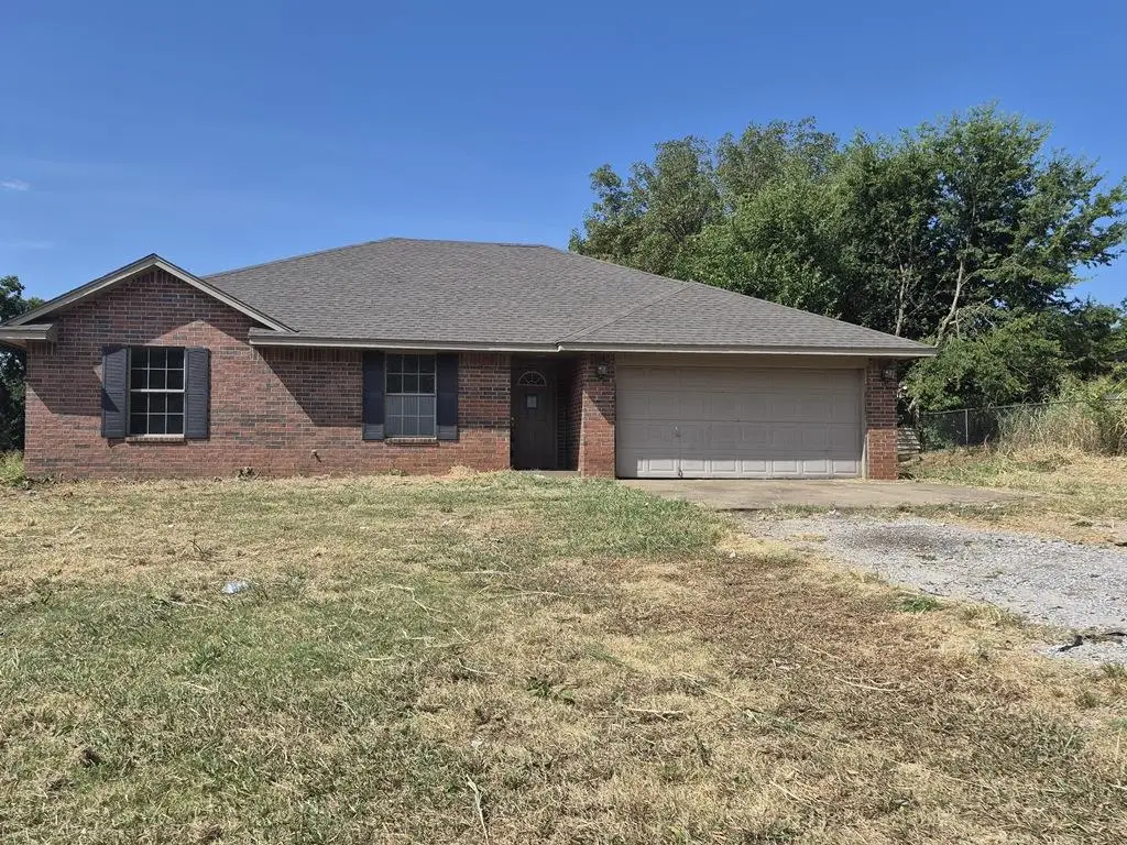 206 W 1st Street, Wanette, OK 74878 - #1