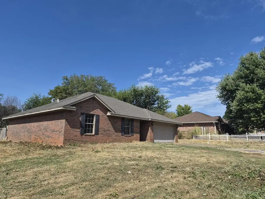 206 W 1st Street, Wanette, OK 74878 - #2