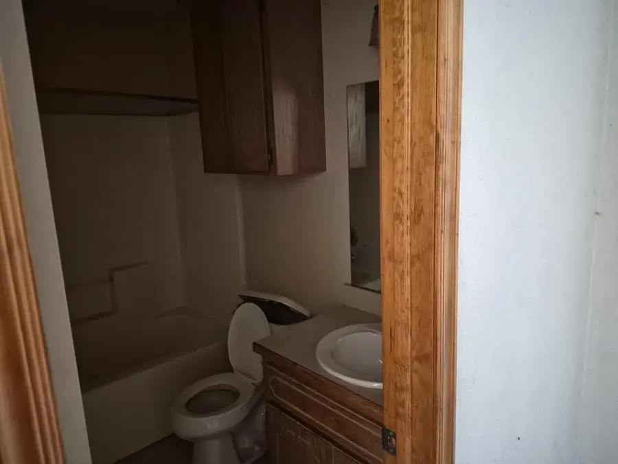 206 W 1st Street, Wanette, OK 74878 - #3