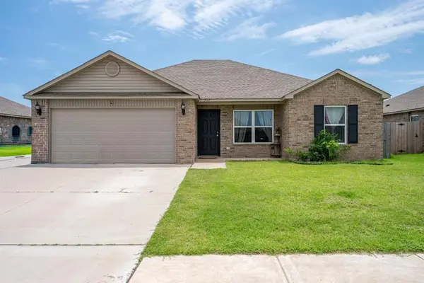 512 SE 5th Street, Newcastle, OK 73065