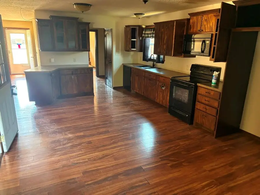 1442 22nd Street, Woodward, OK 73801 - #3