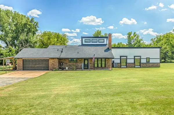 707 Cedar Springs Drive, Tuttle, OK 73089
