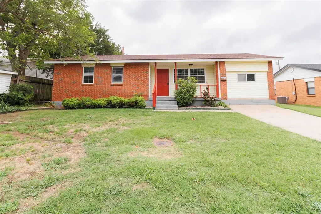 205 Oak Street, Elgin, OK 73538 - #1
