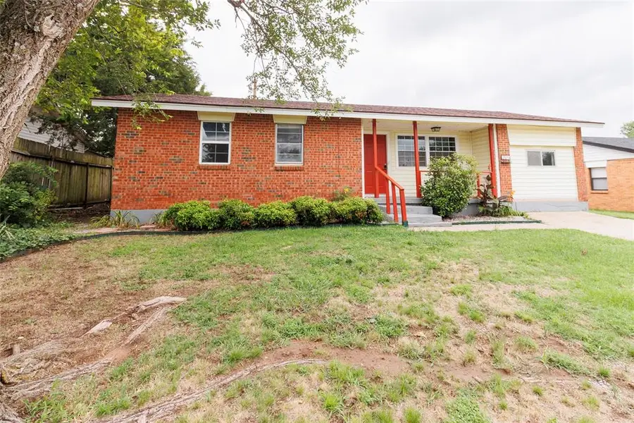 205 Oak Street, Elgin, OK 73538 - #2