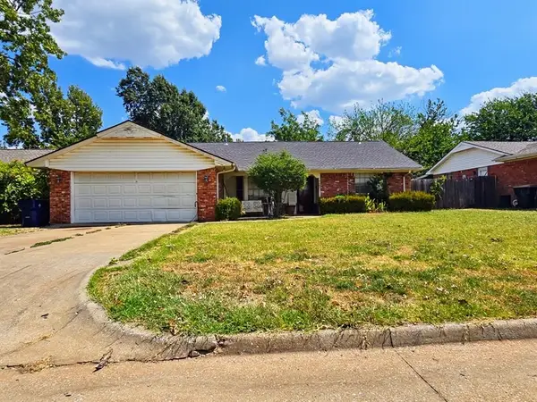 9908 Essex Avenue, The Village, OK 73120