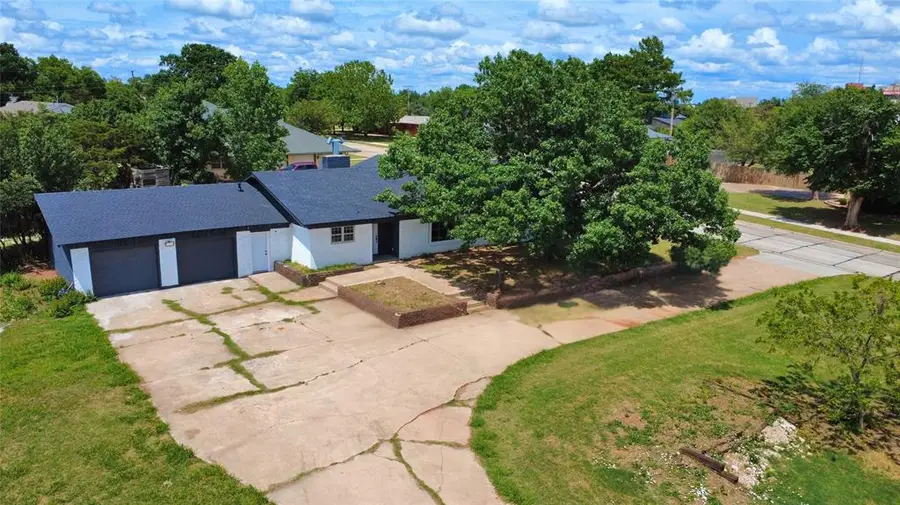 2 NW 36th Street, Lawton, OK 73505 - #2