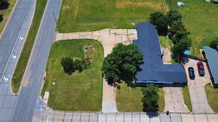 2 NW 36th Street, Lawton, OK 73505 - #3