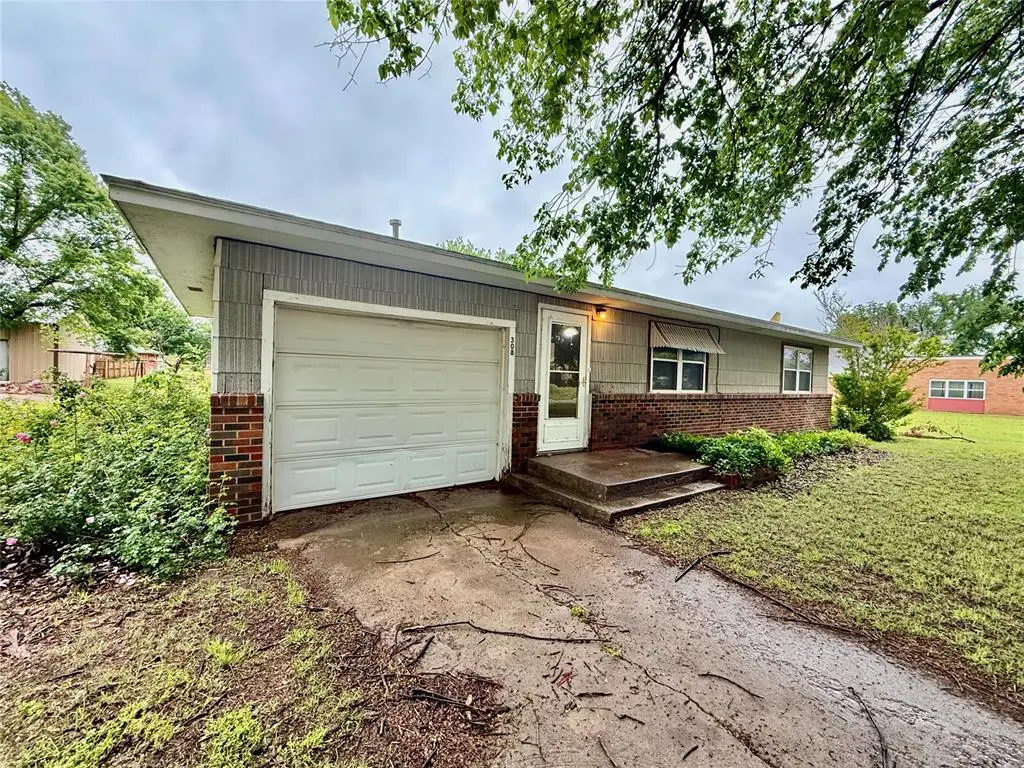 308 S Magnolia Avenue, Erick, OK 73645 - #1