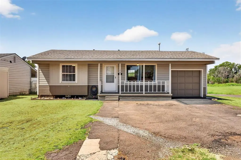 179 Herring Drive, Elk City, OK 73644 - #1