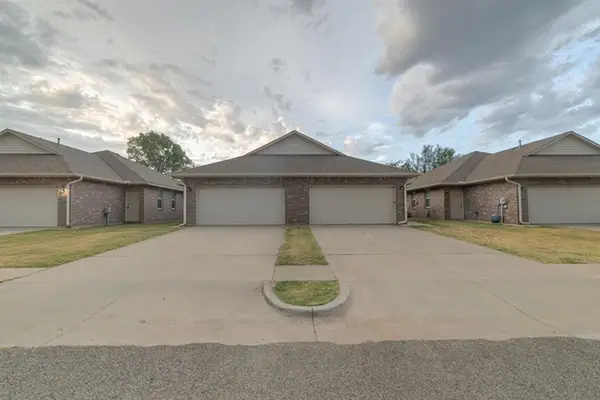 212 Ashley Drive #212 & 214, Edmond, OK 73003