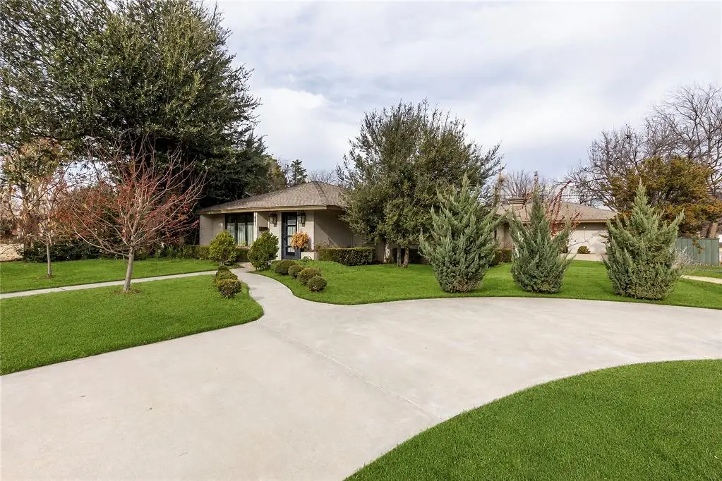 1801 Westminster Place, Nichols Hills, OK 73120 - #1